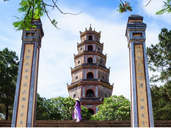 シクロで巡る世界遺産フエ観光＋ティエンムー寺　三輪自転車シクロでゆったり遺跡巡り！＜午前・午後／現地ガイド(日本語可)・英語ガイド／フエ発＞