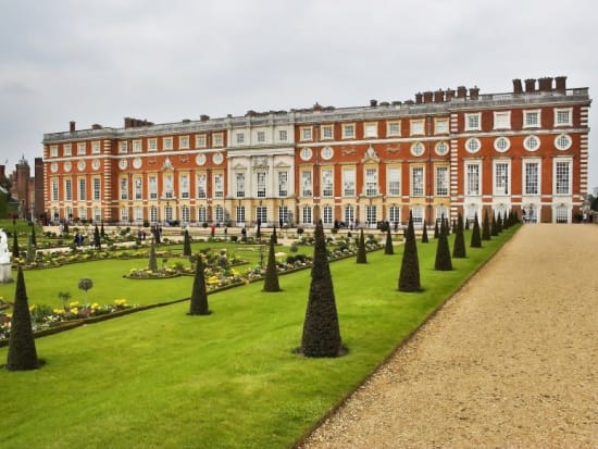 ハンプトン コート宮殿 Hampton Court Palace ガーデン 入場チケット チケット購入時間を節約 イギリス ロンドン 旅行の観光 オプショナルツアー予約 Veltra ベルトラ