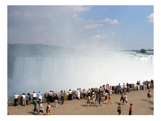 ナイアガラの滝日帰り観光ツアー　往復飛行機利用で楽々 ＜貸切／日本語ガイド／マンハッタン発＞
