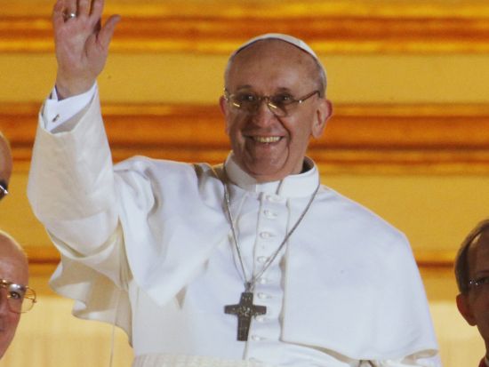 ヴァチカン市国 ローマ教皇の謁見半日ツアー＜午前／水曜催行／英語ガイド／混載＞