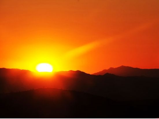 ヘリコプターで行く サンセットツアー　グランドキャニオン・ウエスト＆谷底ランディング ＜片道約45分フライト／シャンパン・軽食付＞by Maverick