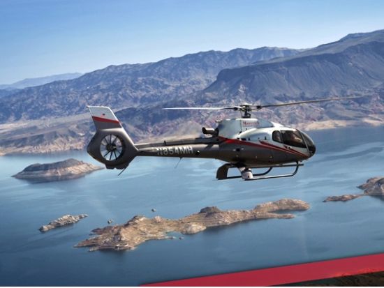 ヘリコプターで行く　グランドキャニオン・ウエスト＆谷底ランディング ＜片道約45分フライト／シャンパン＆軽食付き＞by Maverick