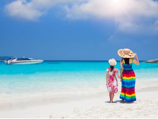 ラン島 日帰り海水浴ツアー  シャワー&ロッカー利用で快適＜日本語ガイド／タイ風シーフード昼食／バンコク発＞