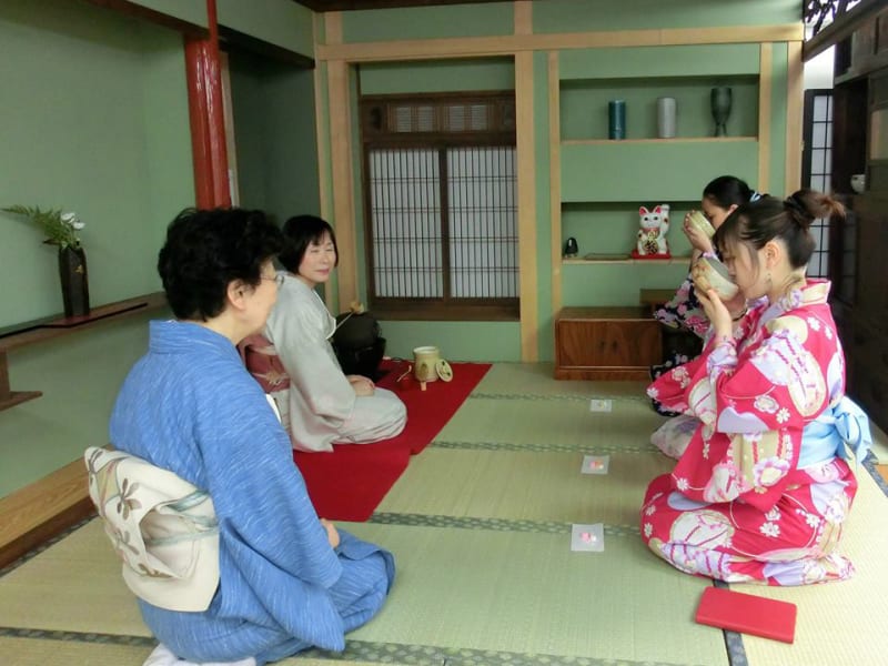 A classic Japanese tea ceremony