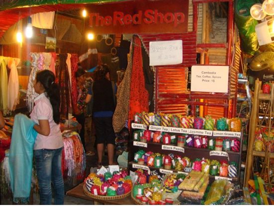 ナイトマーケット & パブストリート散策 　嬉しいフットマッサージ30分付！＜夕食付＞						