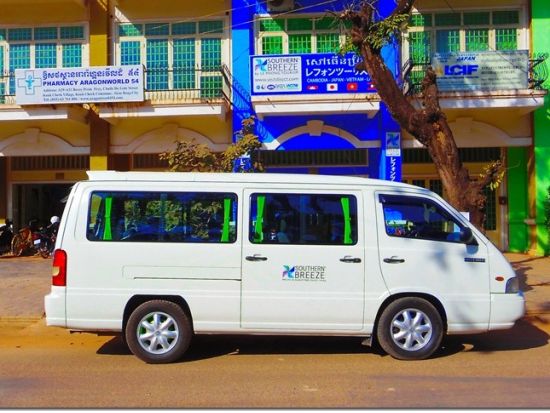 【空港送迎】シェムリアップ・アンコール国際空港⇔市内ホテル　VIP入国サービス付☆深夜・早朝便でも追加料金なし！＜日本語ガイド＞