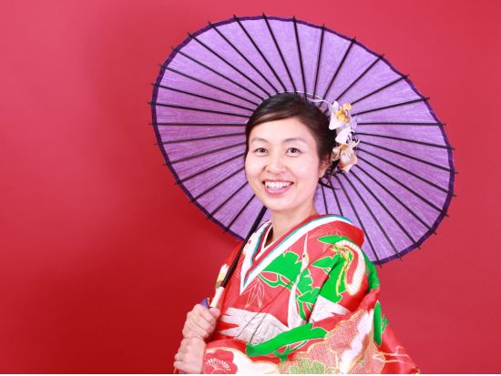 着物フォトスタジオ　豪奢な着物をリーズナブルな価格で！専門家が選りすぐった正絹着物を着て写真撮影 ＜KIMONO PHOTO STUDIO 和／目黒＞