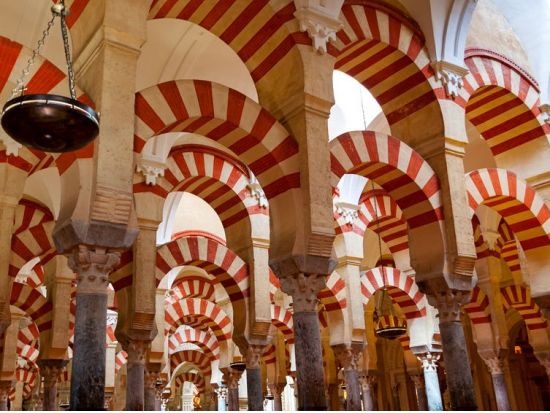 アンダルシアの白い村 モンテフリオ＋世界遺産都市 コルドバ 1日観光ツアー＜貸切／ベンツ車利用／コルドバ発グラナダ着＞