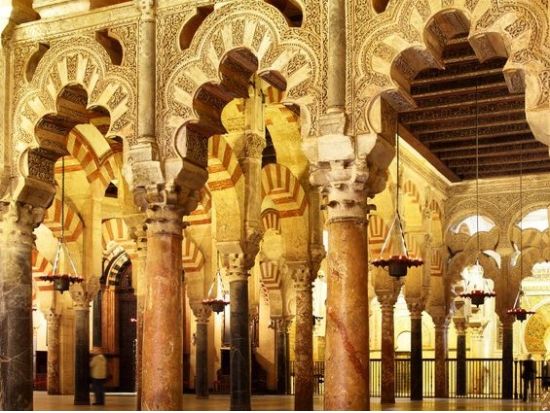 コルドバ＆モンテフリオ　1日観光ツアー ＜貸切／日本語ガイド／食事付き／セビリア発グラナダ着＞