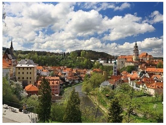 世界遺産チェスキークルムロフ＆ホラショヴィツェ 1日観光ツアー＜貸切／日本語／プラハ発＞