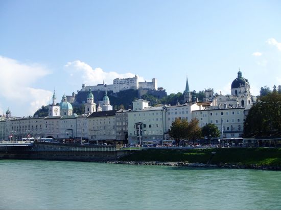 【プライベートツアー】鉄道で行く！ザルツブルク&ザルツカンマーグート1日観光＜昼食付／日本語／ウィーン発着＞ by[みゅう]