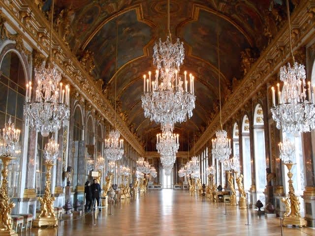 ベルサイユ宮殿＆フラゴナール香水博物館 半日観光ツアー 事前予約で