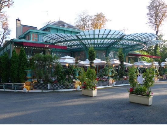 ラ・グランド・カスカード(La Grande Cascade)　食事券＆事前予約サービス＋貸切送迎　ミシュラン1つ星＜ブローニュの森エリア＞