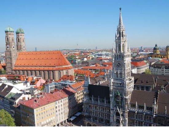 【空港送迎】ミュンヘン空港 ⇔ ミュンヘン市内 ＜貸切／英語ドライバー＞