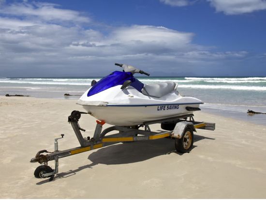 ジェットスキー　免許なしで操縦できる☆ジェットスキー＜マクタン島内ホテル送迎付／日本語対応＞*シャングリラホテル内ダイブショップ催行