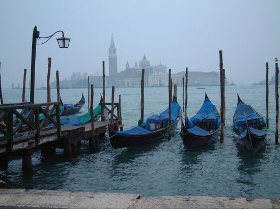 ムラーノ島ガラス工房見学＆ゴンドラ遊覧＜シーフードランチ付き／日本語＞by[みゅう]