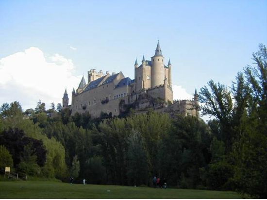 世界遺産の街セゴビア＆ラ・グランハ宮殿　1日観光ツアー ＜貸切／日本語ガイド／マドリード発＞