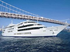 Cruising on Tokyo Bay