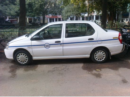 【空港送迎】バラナシ 空港⇔ホテル 貸切送迎サービス（繁忙期を除く）＜英語ガイド＞