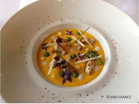 ラ・グランド・カスカード(La Grande Cascade)　食事券＆事前予約サービス＋貸切送迎　ミシュラン1つ星＜ブローニュの森エリア＞