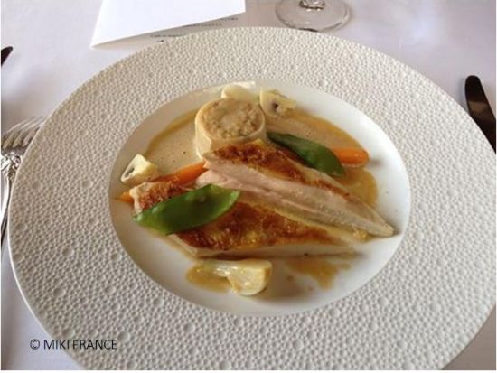 ラ・グランド・カスカード(La Grande Cascade)　食事券＆事前予約サービス＋貸切送迎　ミシュラン1つ星＜ブローニュの森エリア＞