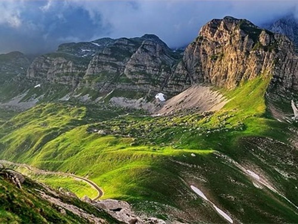 【プライベートツアー】モンテネグロ世界遺産 ドゥルミトル国立公園1日観光＜車＋ガイド貸切／昼食付／ポドゴリツァ発＞ モンテネグロ旅行の観光