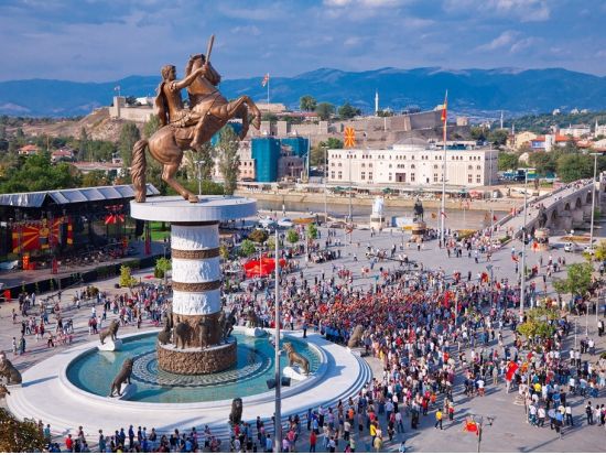 貸切チャーターで快適！スコピエ空港⇔スコピエ市内ホテル　空港送迎