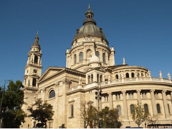 気軽に楽しむ！聖イシュトバーン大聖堂 オルガン・コンサート＜5～11月／木曜日／夜／ブダペスト発＞