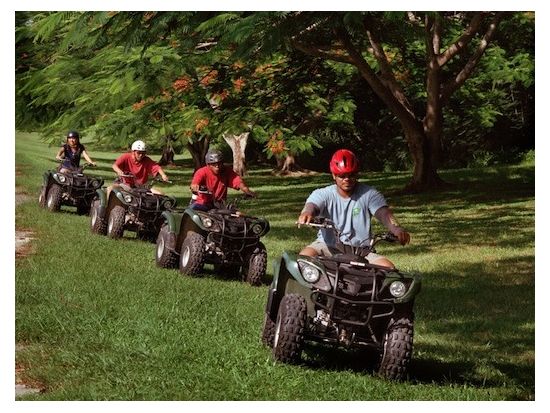 四輪バギー体験　バギーまたはATV　爽快感抜群のオフロードバギーアドベンチャー＜指定ホテル送迎可＞by マリアナストレッキング