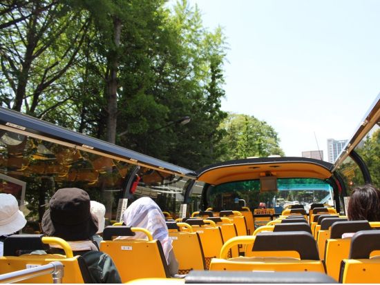 スカイバス東京 屋根のないオープントップバスで東京観光 選べる4コース＜午前・午後／丸の内三菱ビルディングチケットセンター発着＞