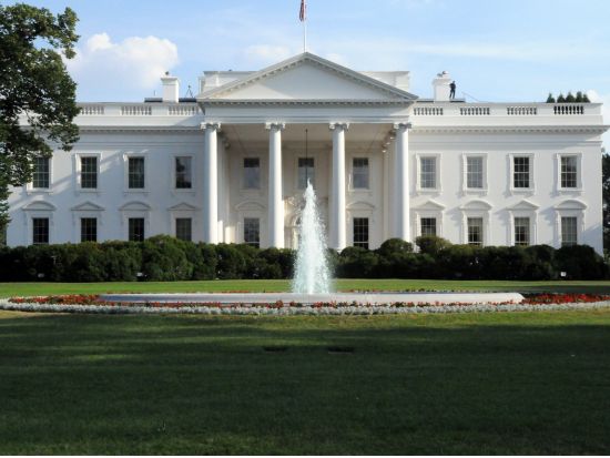 ナイアガラの滝3泊4日ツアー　フィラデルフィア＆アーミッシュ村＆ワシントンD.C.観光＆アウトレットモール買物 ＜1名催行／日本語アシスタント／環境保全へ寄付＞