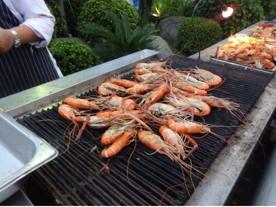 【食事券・事前予約】パタヤビーチを見ながら贅沢BBQ！A-ONE ビュッフェディナー