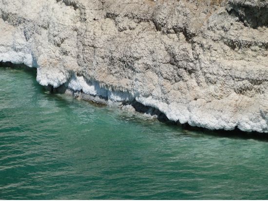 【1泊2日】死海近くのホテル泊でリフレッシュ！ペトラ遺跡＋死海＜貸切／英語or日本語／アンマン市内or空港発着／選べるホテルランク＞