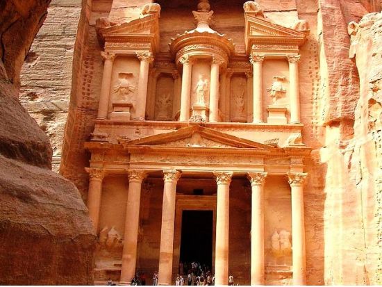 【1泊2日】紅海の港町アカバ泊でリゾート気分！ペトラ＋ワディラム＋死海＜貸切／英語or日本語／アンマン市内or空港発着／選べるホテルランク＞