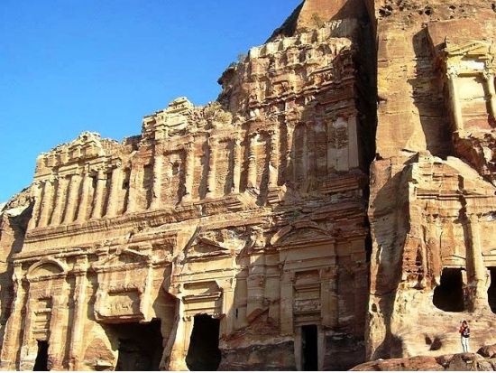 【1泊2日】紅海の港町アカバ泊でリゾート気分！ペトラ＋ワディラム＋死海＜貸切／英語or日本語／アンマン市内or空港発着／選べるホテルランク＞