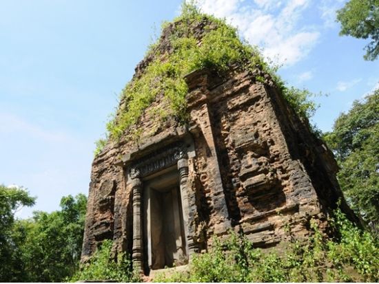 世界遺産サンボー・プレイクックとアンコール時代の大橋コンポンクディ観光＜シェムリアップ発＞