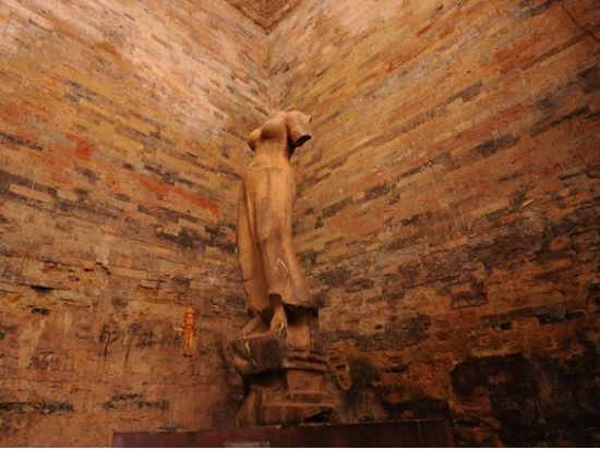 世界遺産サンボー・プレイクックとアンコール時代の大橋コンポンクディ観光＜シェムリアップ発＞