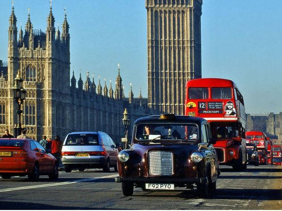 ロンドンタクシーで行く！映画『ハリー・ポッター』ロケ地めぐり 3時間ツアー ＜貸切／英語ガイド＞