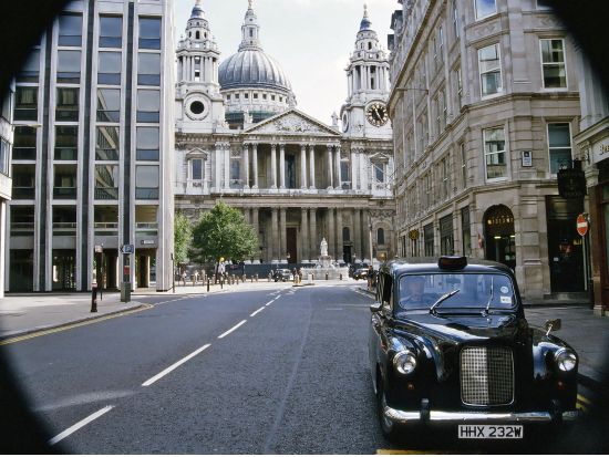 ロンドンタクシーで行く！映画『ハリー・ポッター』ロケ地めぐり 3時間ツアー ＜貸切／英語ガイド＞