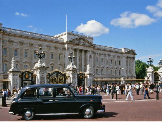 ロンドンタクシーで行く！映画『ハリー・ポッター』ロケ地めぐり 3時間ツアー ＜貸切／英語ガイド＞