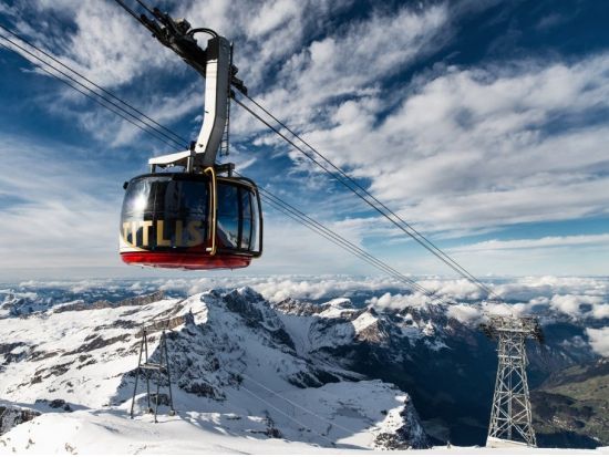 アルプス山脈 ティトリス山＆古都ルツェルン　日帰り観光ツアー ＜英語ガイド＞