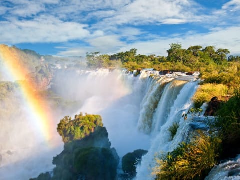 イグアスの滝 | アルゼンチンの観光・オプショナルツアー専門 VELTRA(ベルトラ)