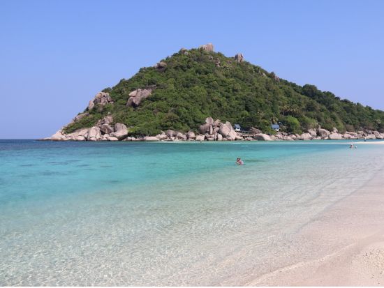 【サムイ発】大型船でアイランド・ホッピング☆タオ島＆ナンユアン島＜終日／ホテル送迎付／日本語ガイド選択可／昼食付＞