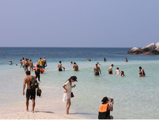 【サムイ発】スピードボートでアイランド・ホッピング☆タオ島＆ナンユアン島＜終日／ホテル送迎付／日本語ガイド選択可＞