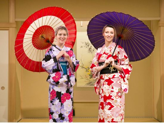 着物・浴衣レンタル 和装美人になって東京の街を散策しよう＜木曜のみ／英語対応可／コレド室町内＞by 新日屋