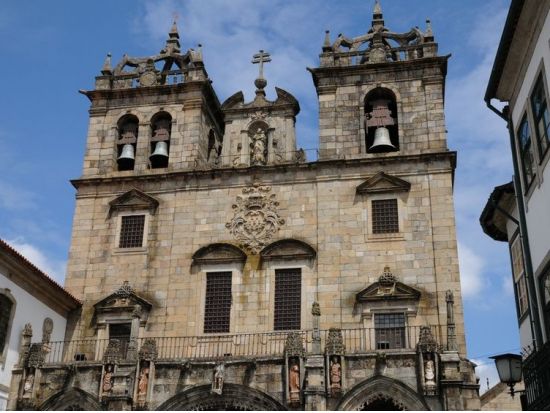 ポルトガル発祥の地 ギマランイス＆ブラガ　日帰り観光ツアー ＜英語ガイド／ポルト発＞by Cityrama