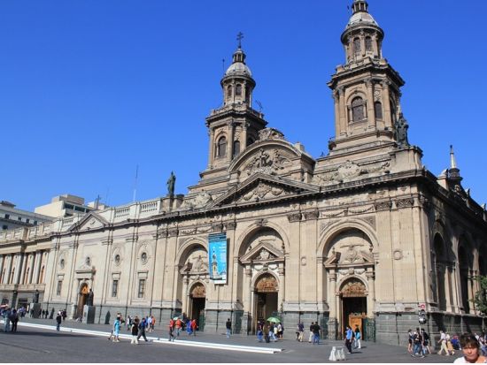 トランジットにオススメ！サンティアゴ市内観光半日ツアー＜貸切／英語ガイド／サンティアゴ空港発＞