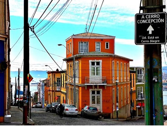 トランジットにオススメ！世界遺産バルパライソ＆リゾート地ビニャ・デル・マールを巡る1日観光ツアー＜8時間／貸切／英語ガイド／サンティアゴ空港発＞