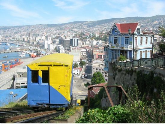 トランジットにオススメ！世界遺産バルパライソ＆リゾート地ビニャ・デル・マールを巡る1日観光ツアー＜8時間／貸切／英語ガイド／サンティアゴ空港発＞