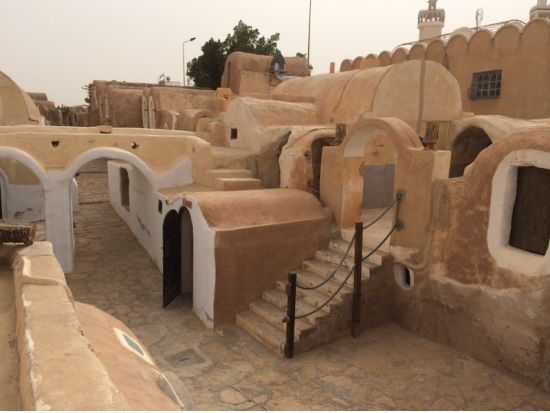 映画『スターウォーズ』の世界　チュニジア南部 ロケ地巡り3泊4日ツアー ＜貸切／食事付き／日本語または英語ガイド／チュニス発＞